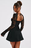 Robe Mini Moulante Manches Dentelle Buste Corset Élégant