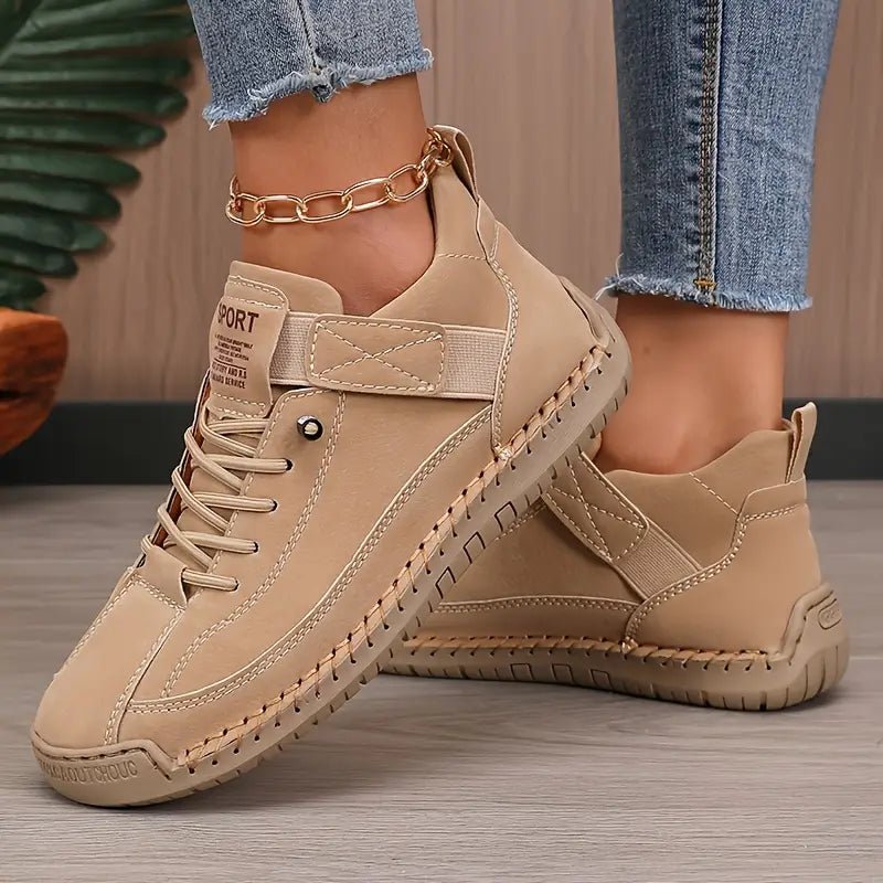 Basket femme en toile beige style mocassin