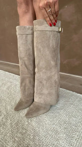 Bottes hautes femme en suédine talon compensé bout pointu
