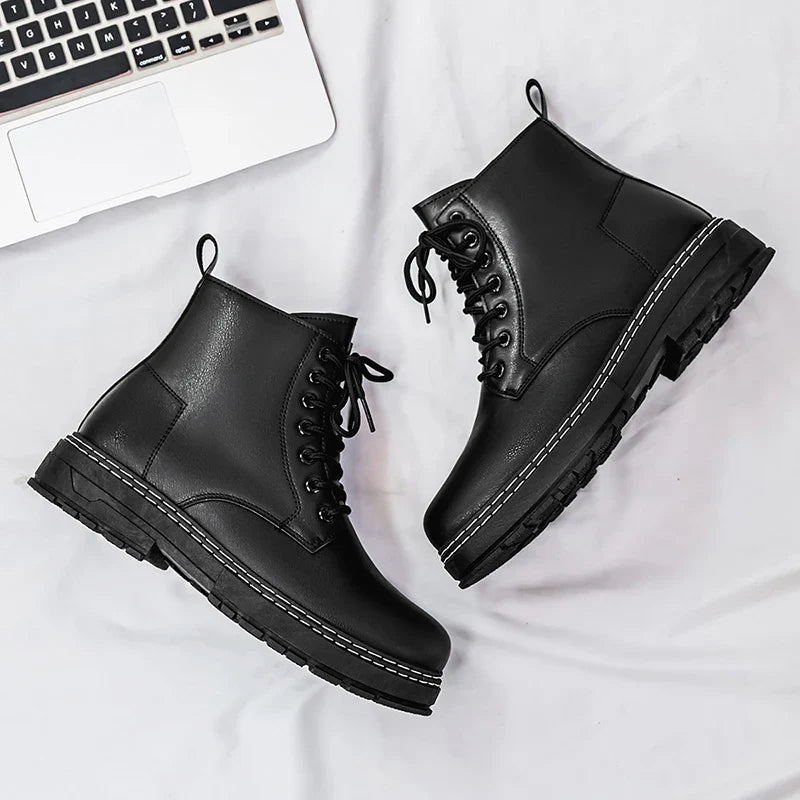 Bottes moto homme en cuir verni noir