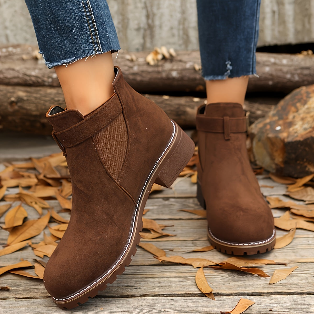 Bottines femme à talon bloc et boucle, effet daim, style Chelsea