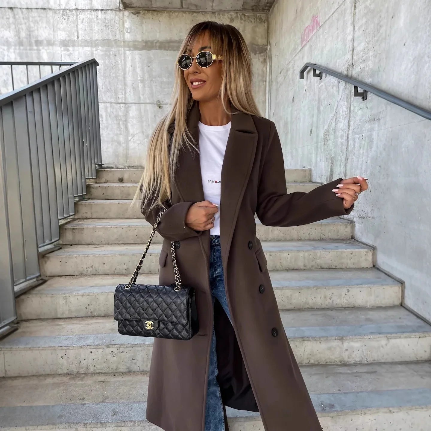 Manteau en laine femme col revers fendu