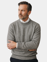 Pull en cachemire col V homme coupe ajustée