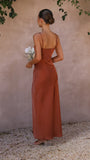 Robe Longue Slip Dress Encolure Droite Fente Latérale Fluide