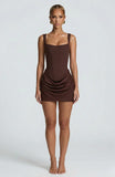 Robe Mini Ajustée Col Carré Larges Bretelles Extensible Élégant