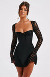 Robe Mini Moulante Manches Dentelle Buste Corset Élégant