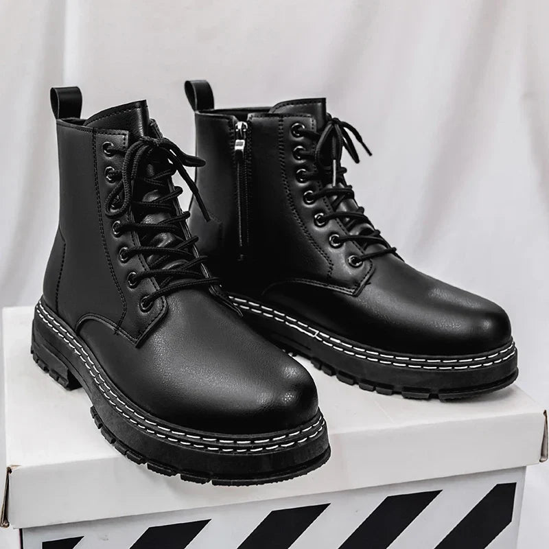 Bottes moto homme en cuir verni noir