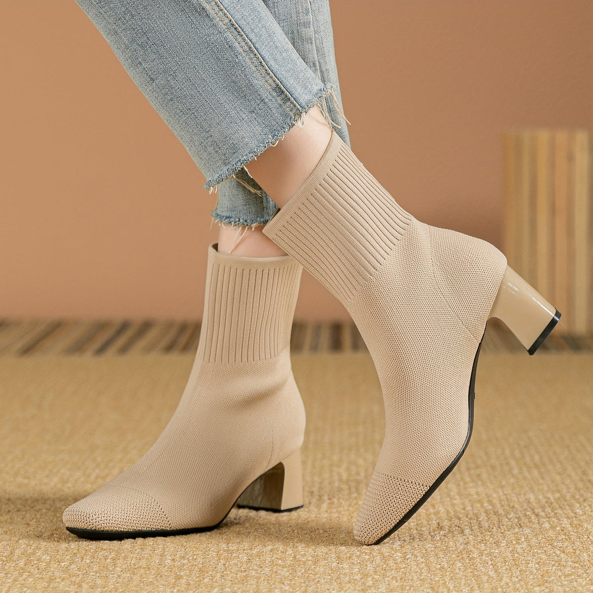 Bottines femme talon bloc en maille extensible, bout carré, style chaussette