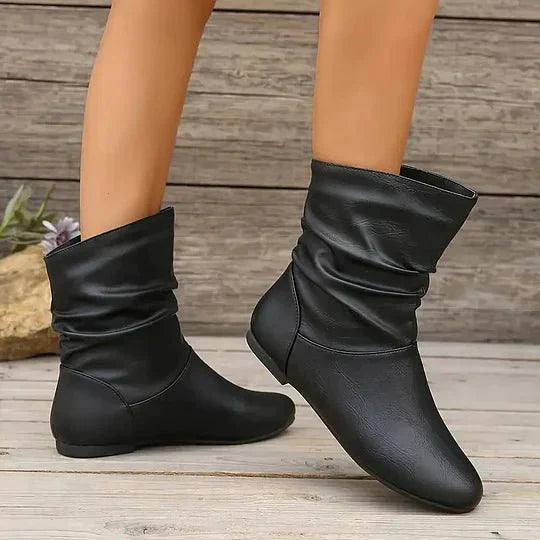 Bottines plates en cuir souple froncées femme