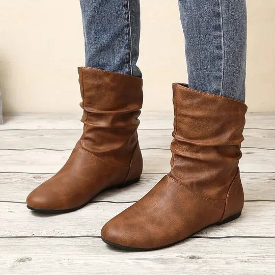 Bottines plates en cuir souple froncées femme