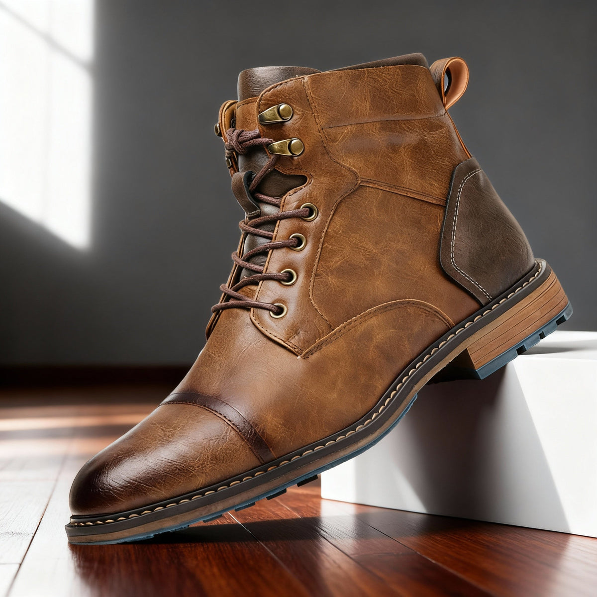 Bottines style militaire à lacets