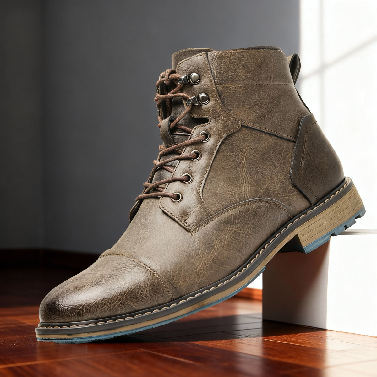 Bottines style militaire à lacets