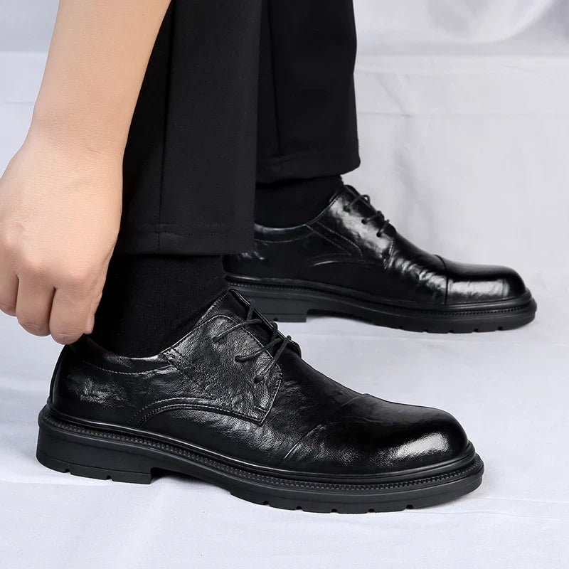 Chaussure en cuir homme semelle crantée