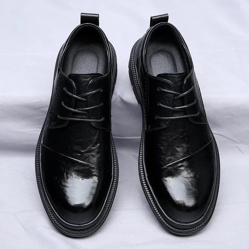 Chaussure en cuir homme semelle crantée