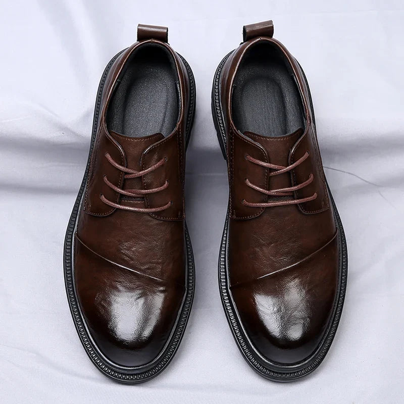Chaussure en cuir homme semelle crantée
