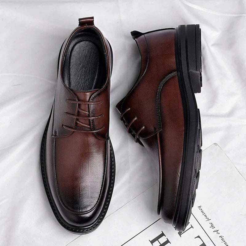 Chaussures en cuir véritable à lacets