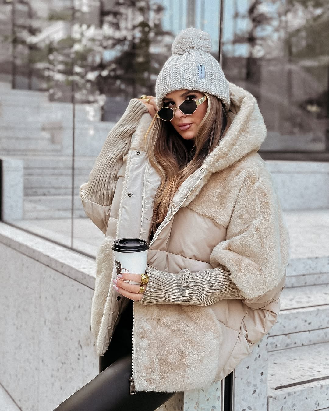 Doudoune oversize femme effet mouton matelassée à capuche - Beige