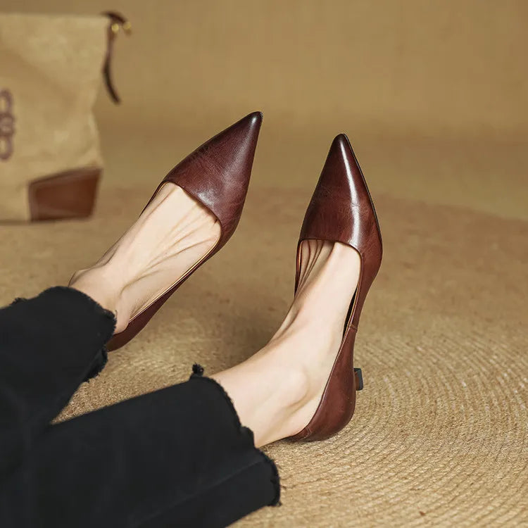 Escarpins cuir talon kitten bout pointu femme