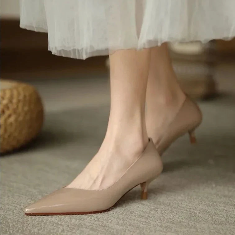 Escarpins talon kitten en cuir femme bout pointu - Beige