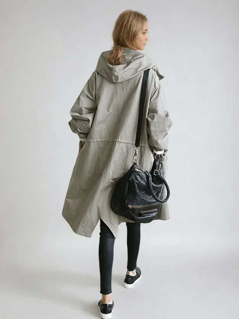 Imperméable femme à capuche et ceinture coupe-vent