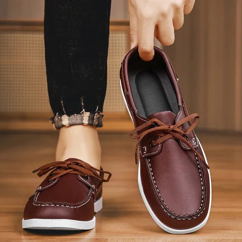 Mocassins bateau homme lacets bicolores semelle blanche