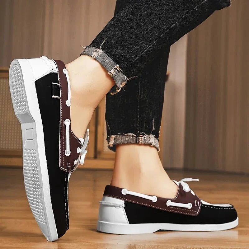 Mocassins bateau homme lacets bicolores semelle blanche