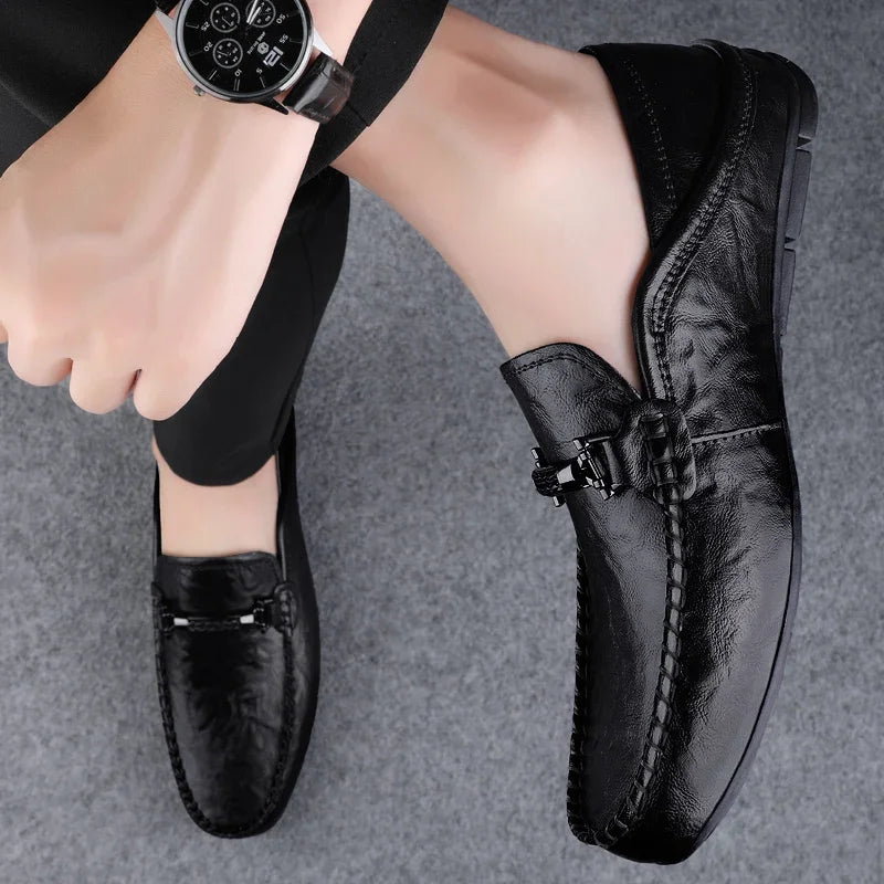 Mocassins en Cuir Bout Rond Détail Métallique