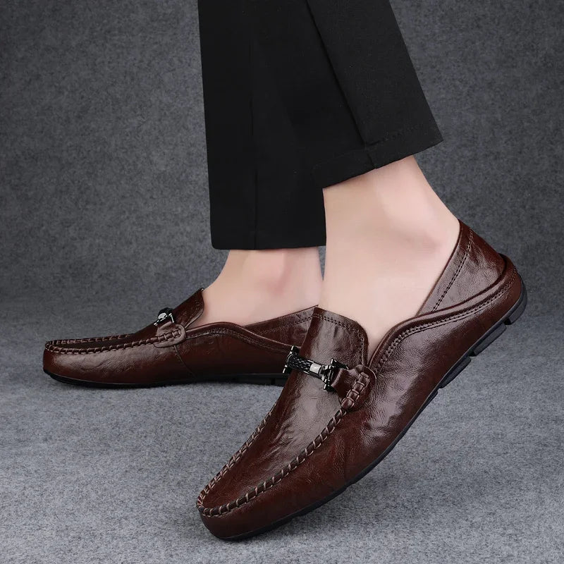 Mocassins en Cuir Bout Rond Détail Métallique