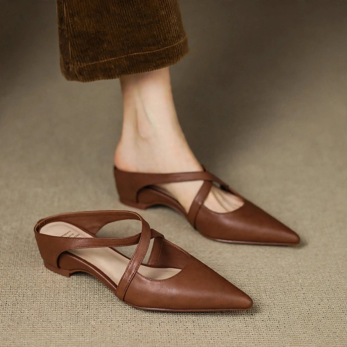 Mules Femme en Cuir Bout Pointu Talon Bloc - Marron