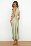Robe de soirée dos nu en satin col halter femme