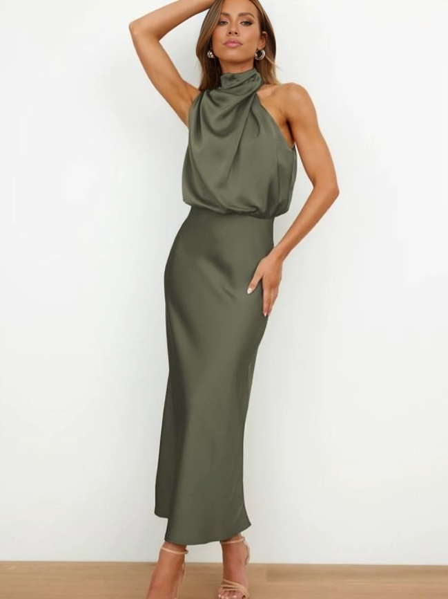 Robe de soirée dos nu en satin col halter femme