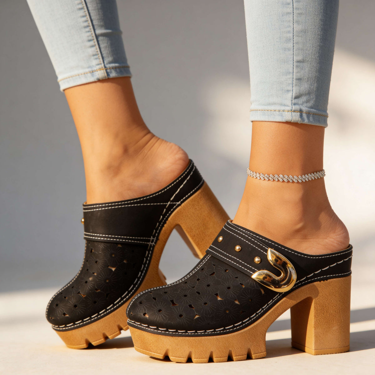 Sabots orthopédiques plateforme femme motif floral - Noir